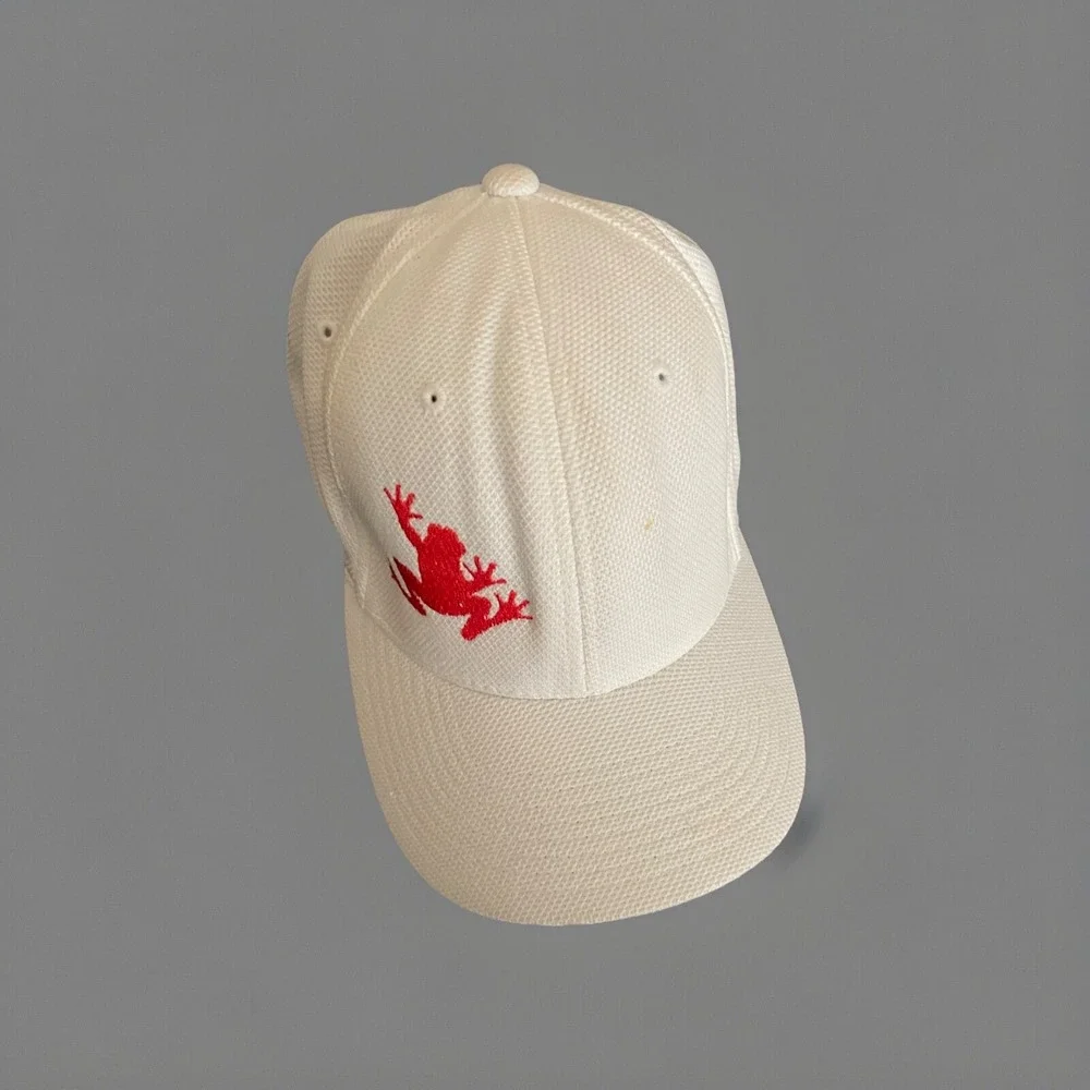 Flexfit Baseball Hat White Red‎ Frog Logo Mesh Textured Stretch Fit Cap OSFM Men